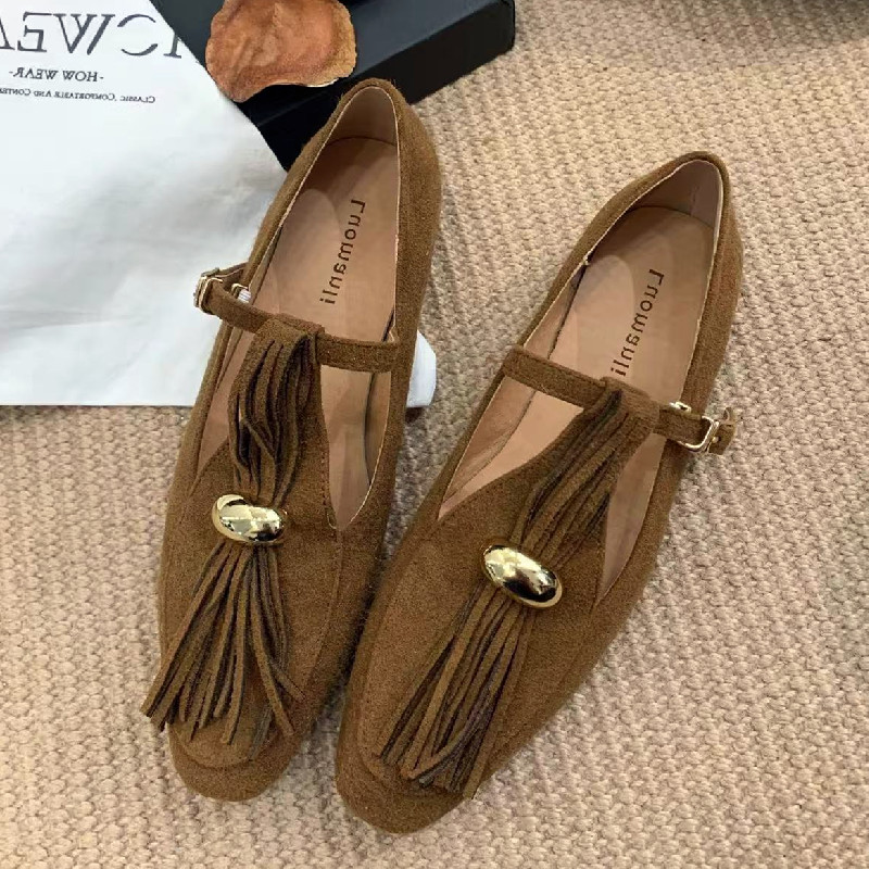 Women Shoes Types - Sapatilhas de camurça falsa tipo t,